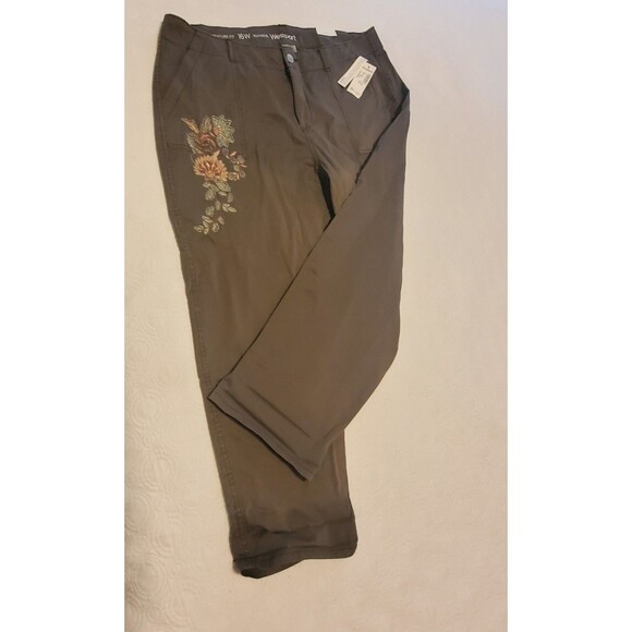 Westport Womens Boyfriend Pants NWT 16W Midrise Green Embroidered Signature Fit - Picture 1 of 8